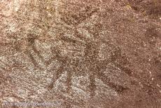 Rotstekeningen in Valcamonica - Rotstekeningen in Valcamonica: Een rotstekening van een strijder te paard, gewapend met een groot mes. Het merendeel van...