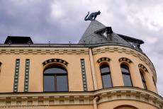 Historisch centrum van Riga - Historisch centrum van Riga: Het Kattenhuis dankt haar naam aan de twee beelden van zwarte katten op het dak. Het Kattenhuis werd... Historisch centrum van Riga - Historisch centrum van Riga: Het Kattenhuis dankt haar naam aan de twee beelden van zwarte katten op het dak. Het Kattenhuis werd...