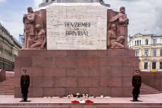 Historisch centrum van Riga - Historisch centrum van Riga: Het Vrijheidsmonument Milda werd onthuld in 1935. Milda is een nationaal monument voor de bevolking van Letland ter... Historisch centrum van Riga - Historisch centrum van Riga: Het Vrijheidsmonument Milda werd onthuld in 1935. Milda is een nationaal monument voor de bevolking van Letland ter...