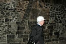 Koninklijke Wieliczka en Bochnia Zoutmijnen - Wieliczka Zoutmijn: Een gids in de Mikolaj Kopernik Chamber, de mijnkamer is vernoemd naar de astronoom Nicolaus Copernicus, een van de eerste...