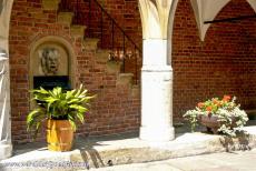 Historic Centre of Kraków - Historic Centre of Kraków: The late-Gothic courtyard of the Collegium Maius of the Jagiełłonian University, the Collegium Maius is the...