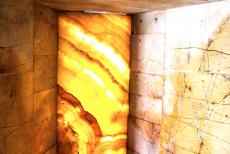 Vroegchristelijke monumenten van Ravenna - Vroeg-christelijke bouwwerken van Ravenna: Het Mausoleum van Galla Placidia heeft ramen van dunne platen albast. Het Mausoleum van Galla Placidia... Vroegchristelijke monumenten van Ravenna - Vroeg-christelijke bouwwerken van Ravenna: Het Mausoleum van Galla Placidia heeft ramen van dunne platen albast. Het Mausoleum van Galla Placidia...