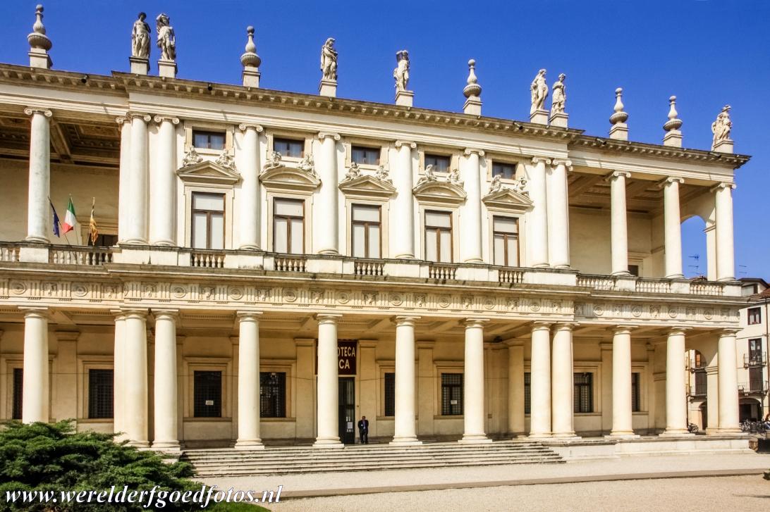 Vicenza en Palladiaanse villa's in Veneto - De stad Vicenza en de Palladiaanse villa's in Veneto: De voorgevel van het Palazzo Chiericati. Het Palazzo Chiericati werd in 1550 ontworpen... Vicenza en Palladiaanse villa's in Veneto - De stad Vicenza en de Palladiaanse villa's in Veneto: De voorgevel van het Palazzo Chiericati. Het Palazzo Chiericati werd in 1550 ontworpen...